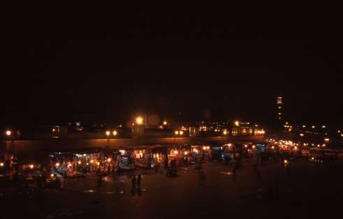 marakesh_sqaure_nightscene_2